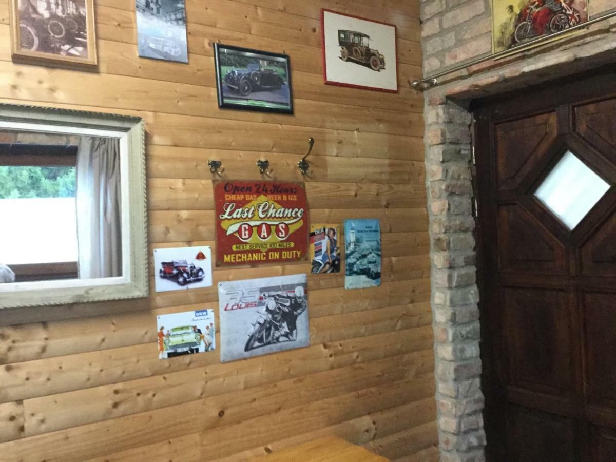 Old'S Car Zimmer & Apartment Vermietung Velden am Woerthersee Luaran gambar